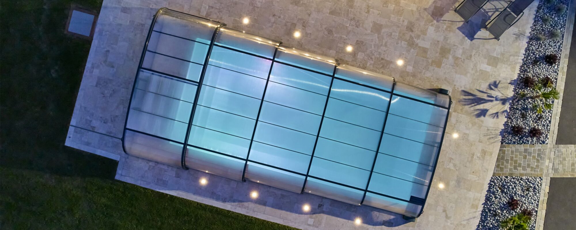 Abri de piscine amovible : transformez votre oasis de détente selon vos envies