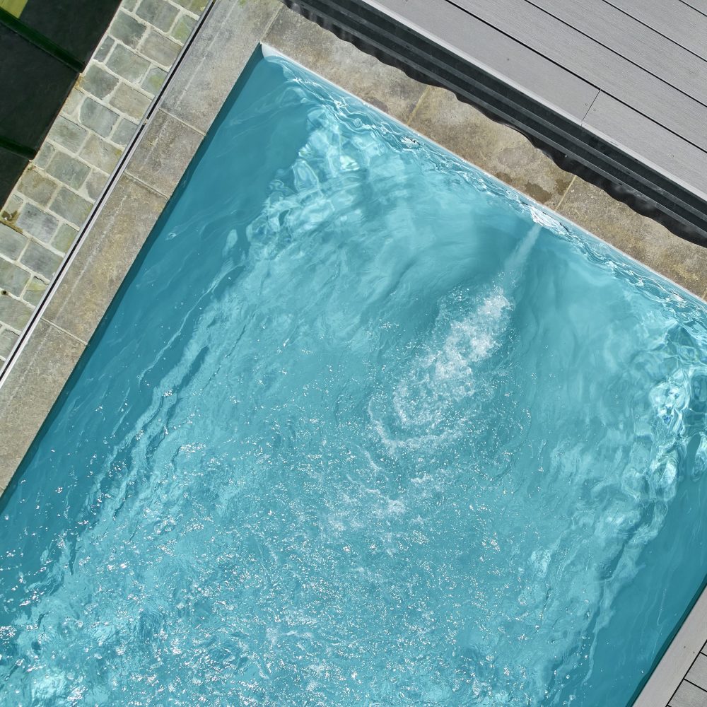 Piscine sur mesure avec nage à contre-courant